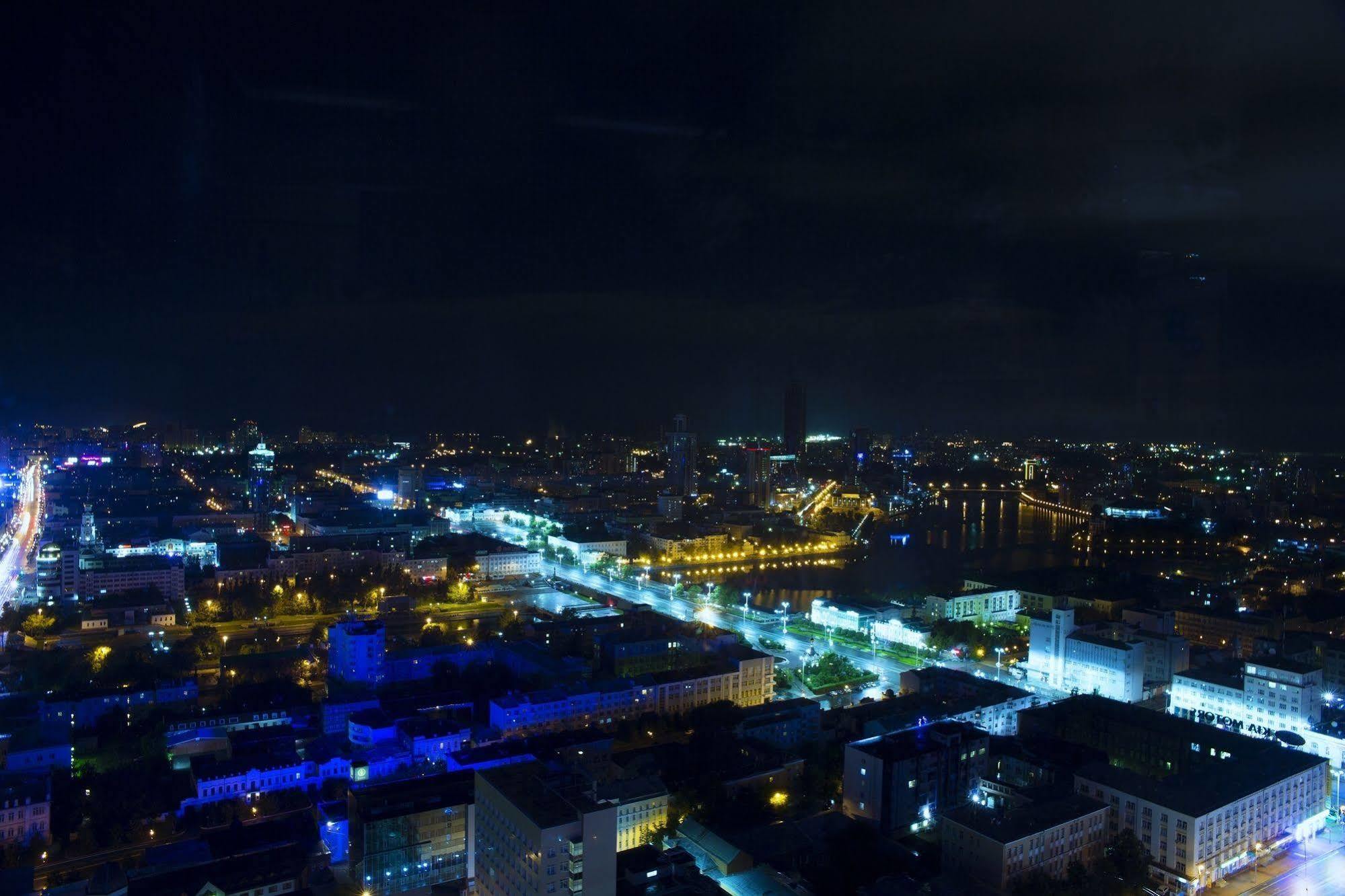 Vysotsky Hotel JJekaterinburg Eksteriør bilde