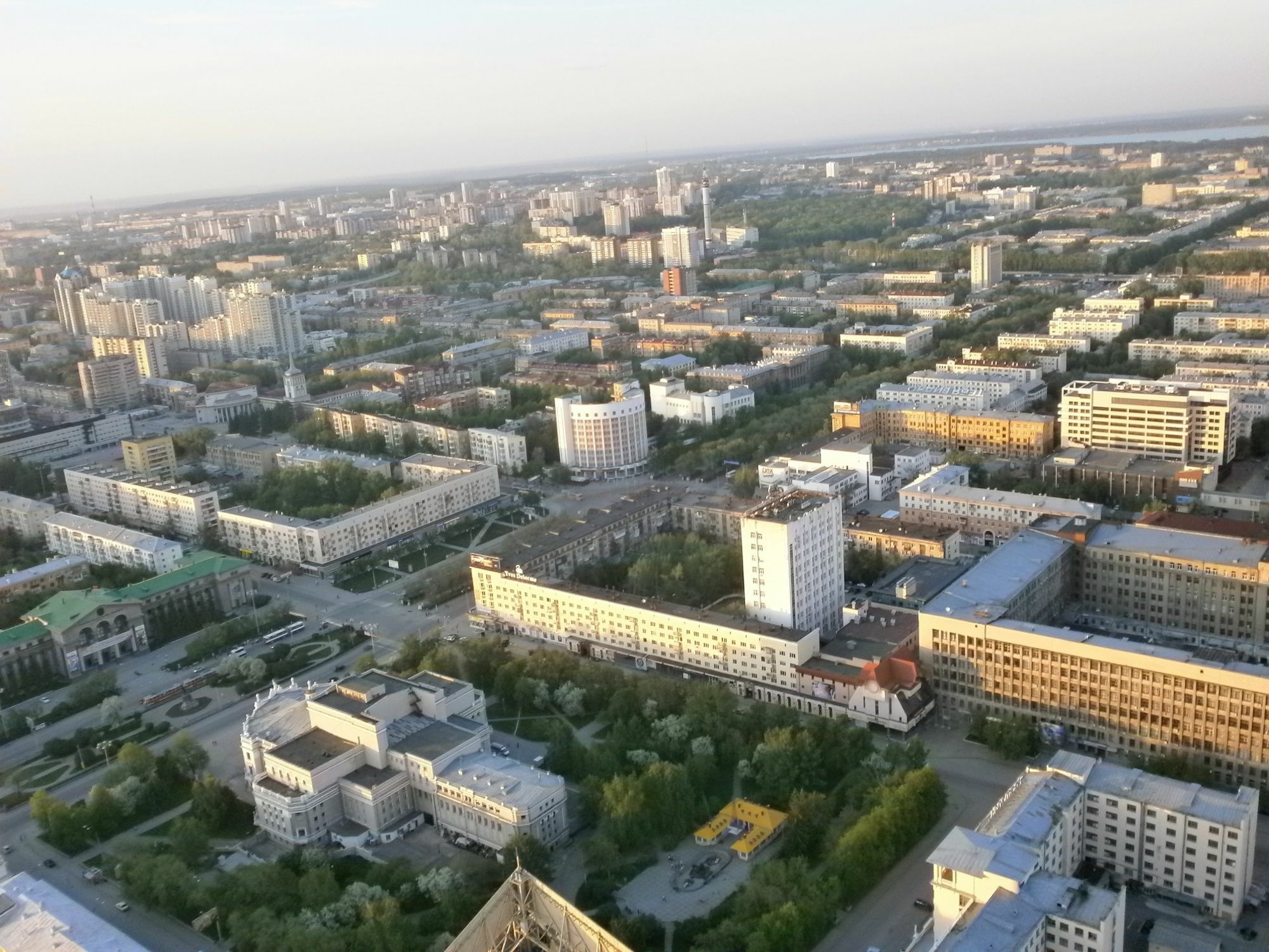 Vysotsky Hotel JJekaterinburg Eksteriør bilde